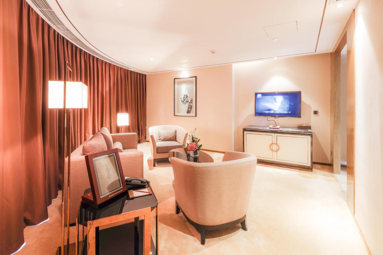 Argyle Grand Hotel Xingyi  エクステリア 写真