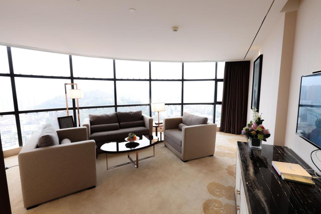 Argyle Grand Hotel Xingyi  エクステリア 写真