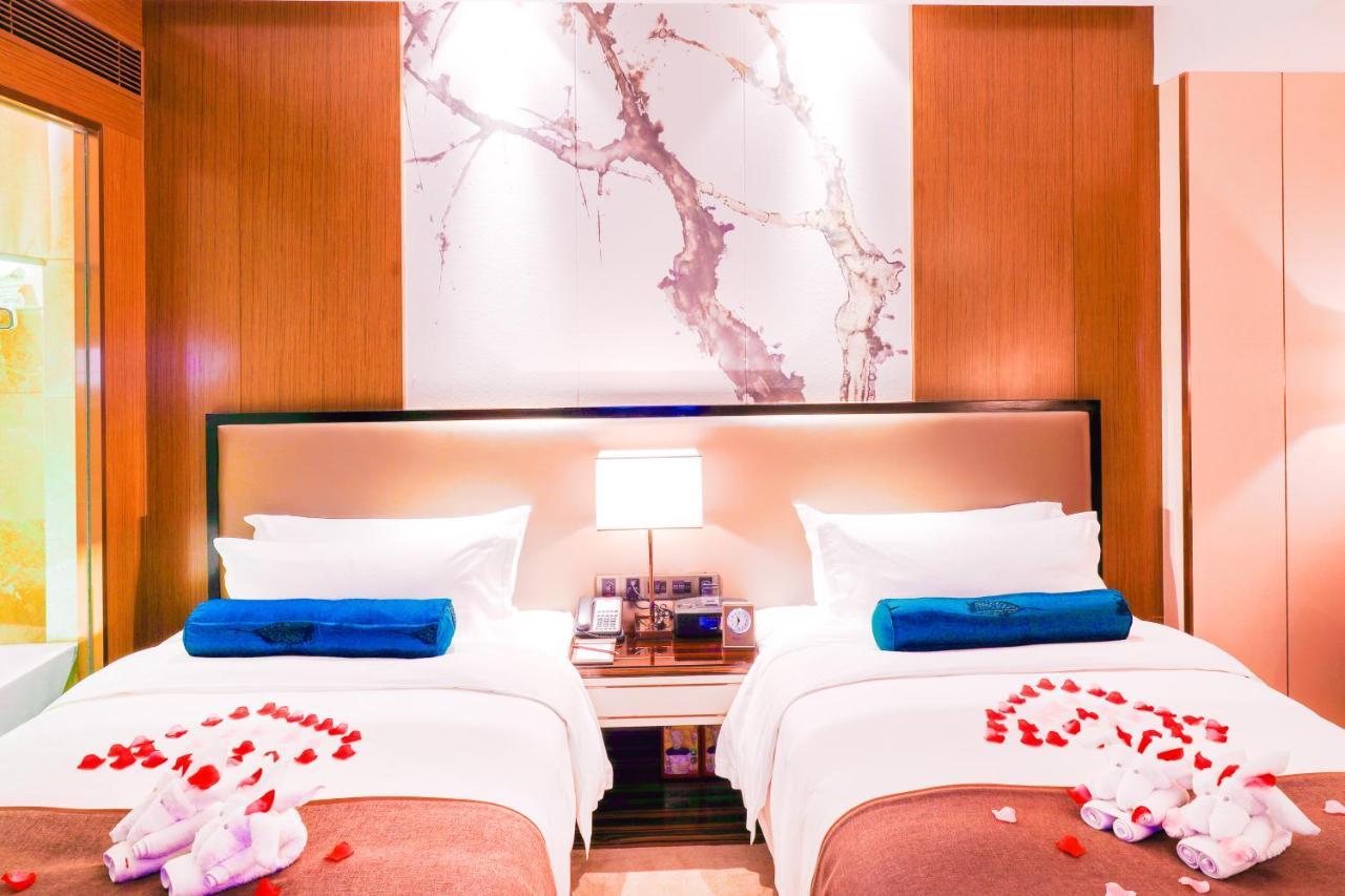 Argyle Grand Hotel Xingyi  エクステリア 写真