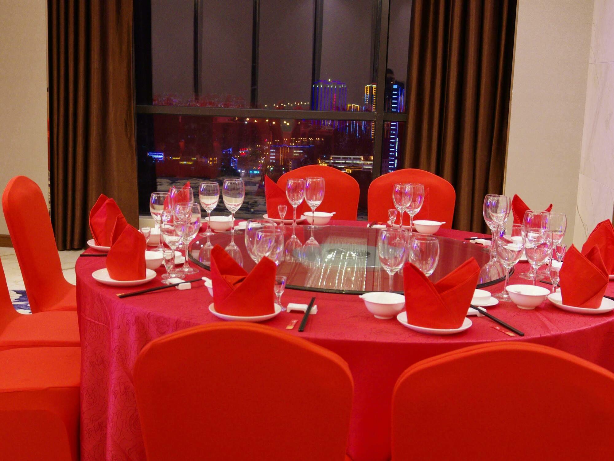 Argyle Grand Hotel Xingyi  エクステリア 写真